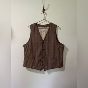 Utility (Brand) Men’s Brown & Tan Plaid Vest Graphic Character Pic Inside Back